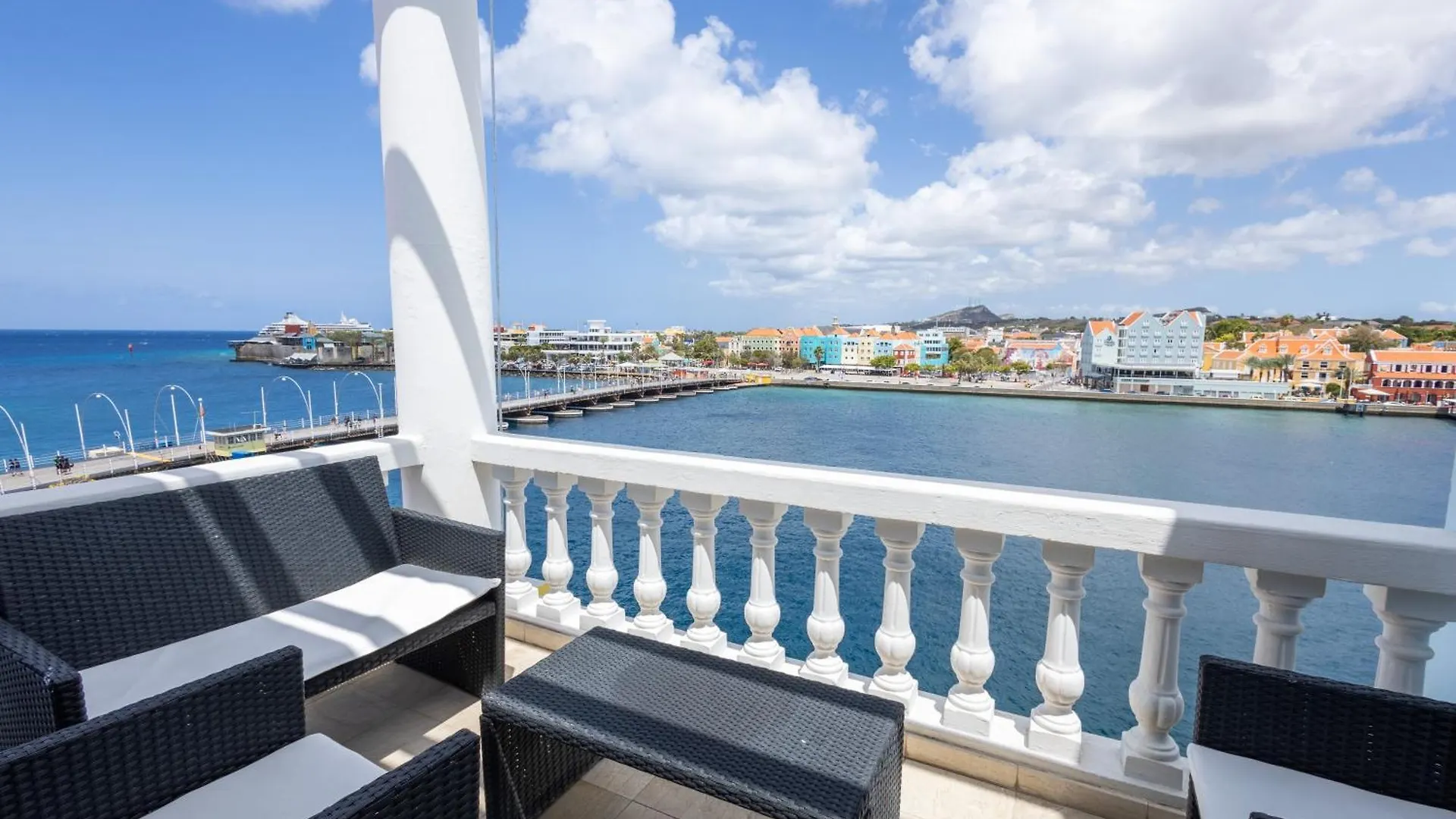 Apartment Handelskade Residence Willemstad